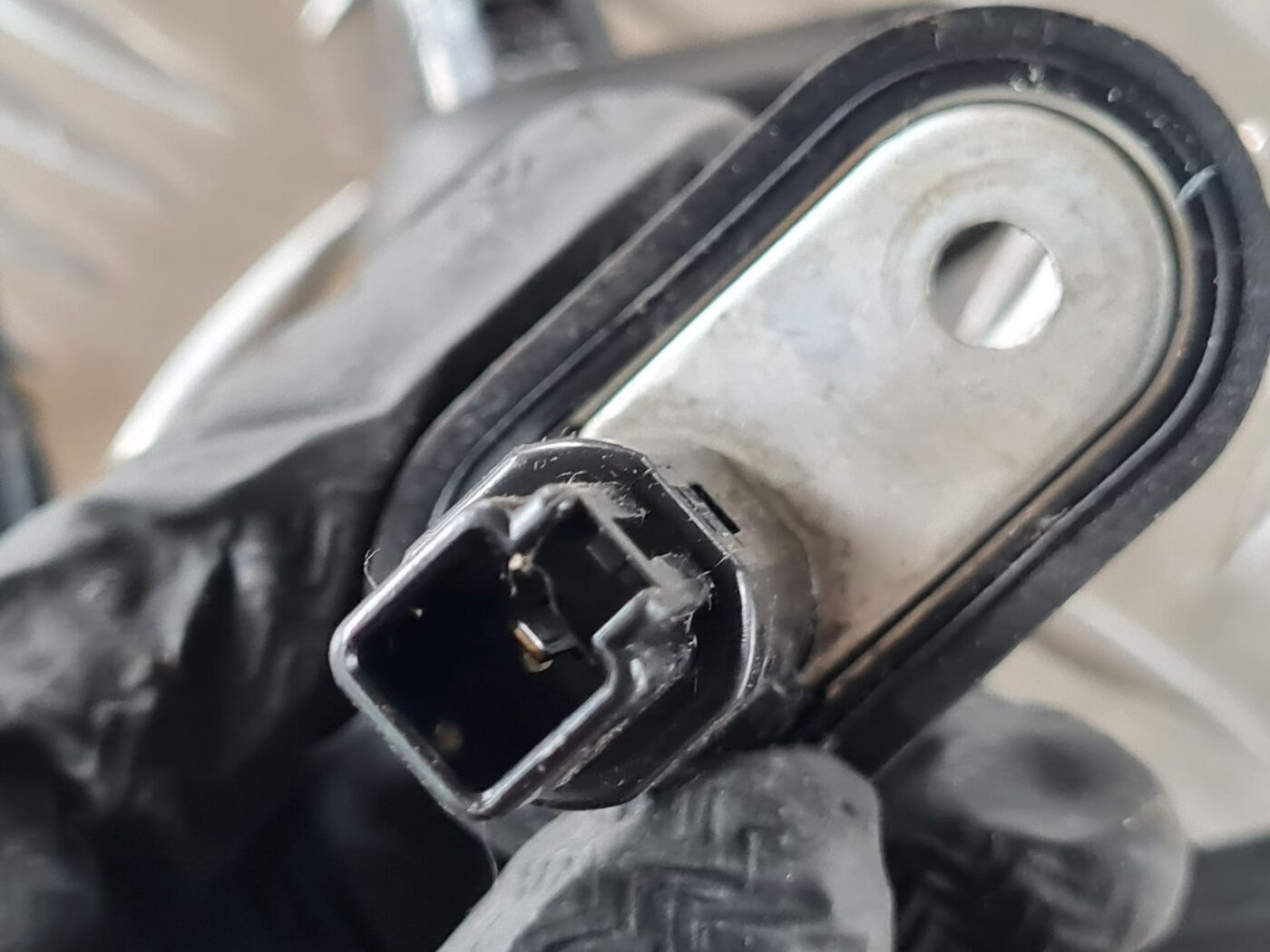 Durvju atvēršanas/aizvēršanas kontakts priekš TOYOTA AURIS 2007 3 Durvju atvēršanas/aizvēršanas kontakts priekš TOYOTA AURIS 2007