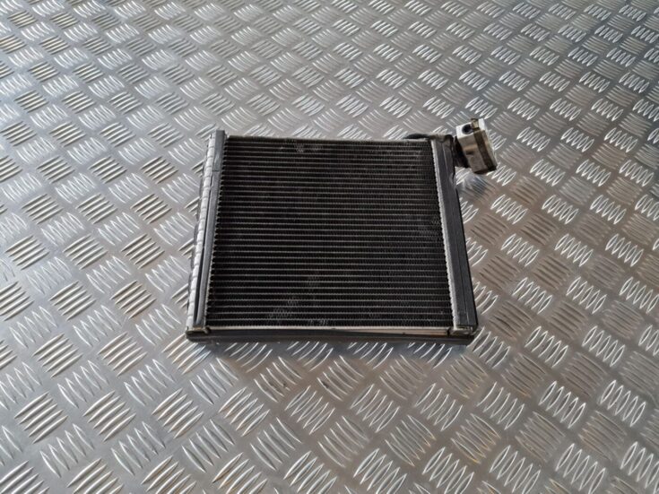 Gaisa kondicionēšanas radiators salonā priekš TOYOTA AURIS 2007