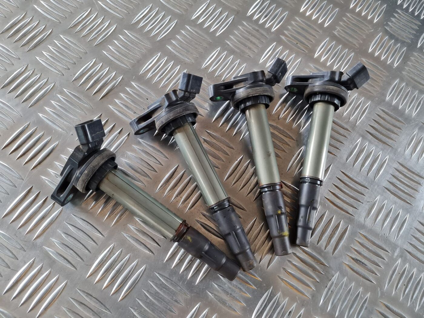 Augstsprieguma spole priekš TOYOTA AURIS 2007 3 Augstsprieguma spole priekš TOYOTA AURIS 2007