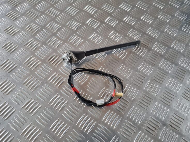 Jumta antena priekš TOYOTA AURIS 2007