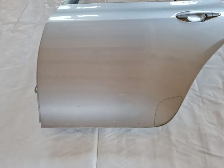 Aizmugurējās kreisās durvis priekš TOYOTA AURIS 2007