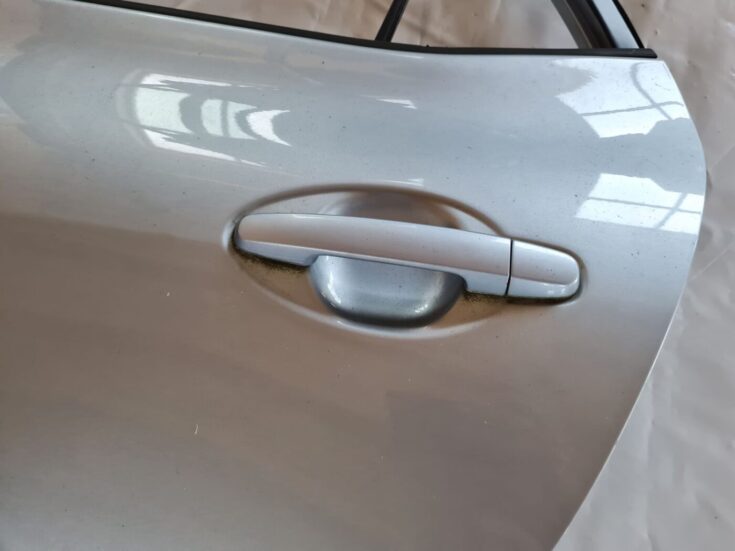 Aizmugurējās kreisās durvis priekš TOYOTA AURIS 2007