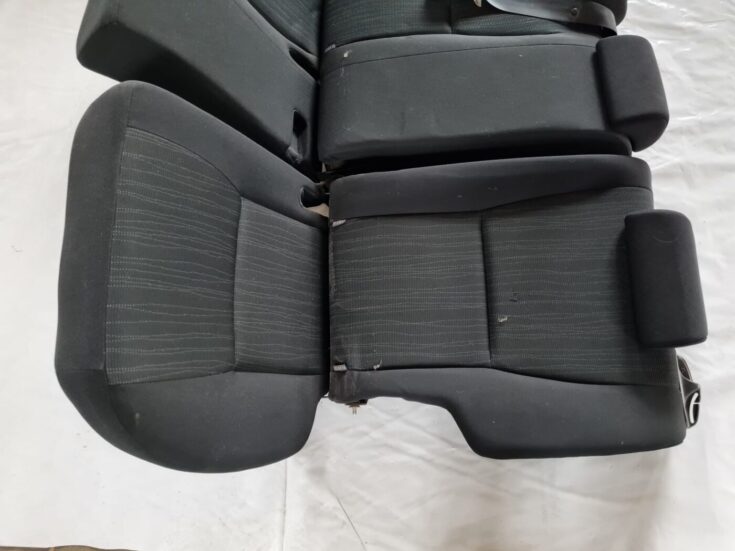 Aizmugurējais sēdeklis priekš TOYOTA AURIS 2007