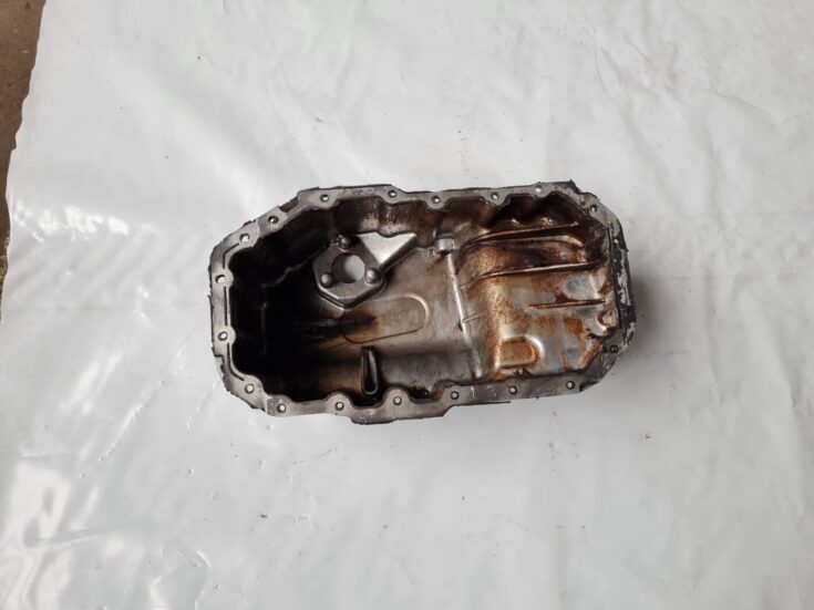 Dzinēja eļļas vācele priekš VW GOLF 5 2004