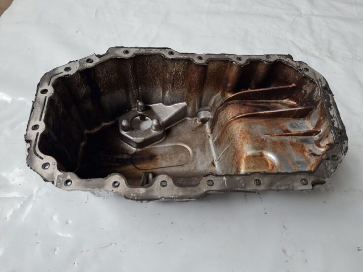 Dzinēja eļļas vācele priekš VW GOLF 5 2004