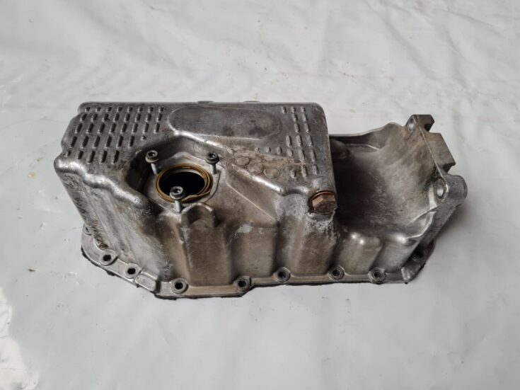 Dzinēja eļļas vācele priekš VW GOLF 5 2004