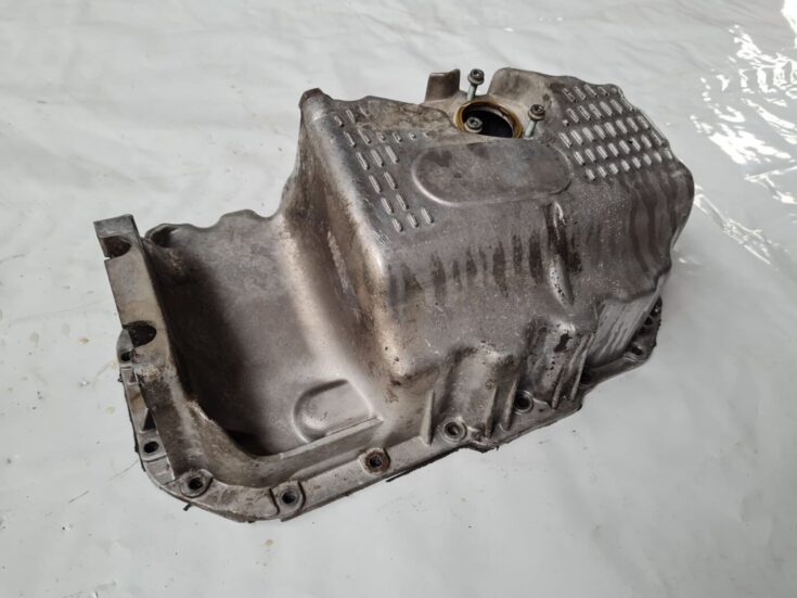 Dzinēja eļļas vācele priekš VW GOLF 5 2004