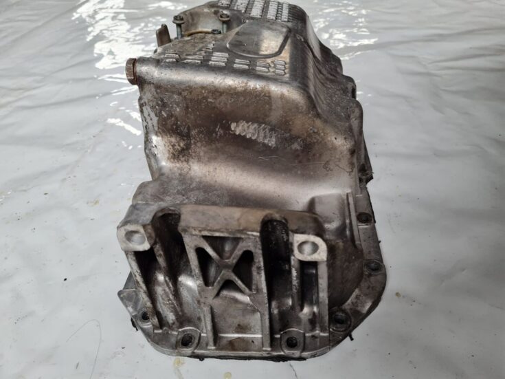 Dzinēja eļļas vācele priekš VW GOLF 5 2004