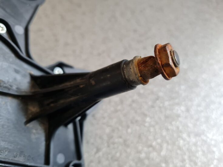 Aizmugurējā stikla tīrītāja motors priekš OPEL ZAFIRA 2002