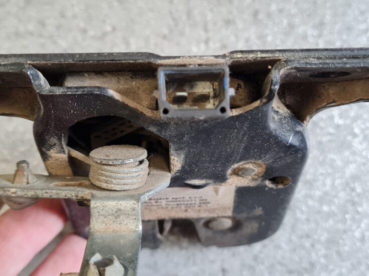 Bagāžnieka vāka slēdzene priekš AUDI A4 2003