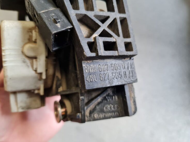 Bagāžnieka vāka slēdzene priekš AUDI A6 1998