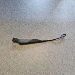 Aizmugurējā loga tīrītāja slotiņa priekš CHRYSLER VOYAGER 2006