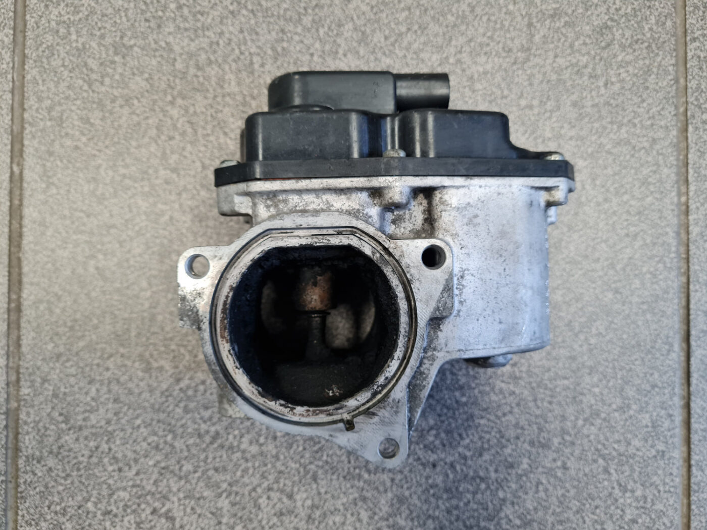 EGR vārsts priekš DODGE JOURNEY 2010 2 EGR vārsts priekš DODGE JOURNEY 2010