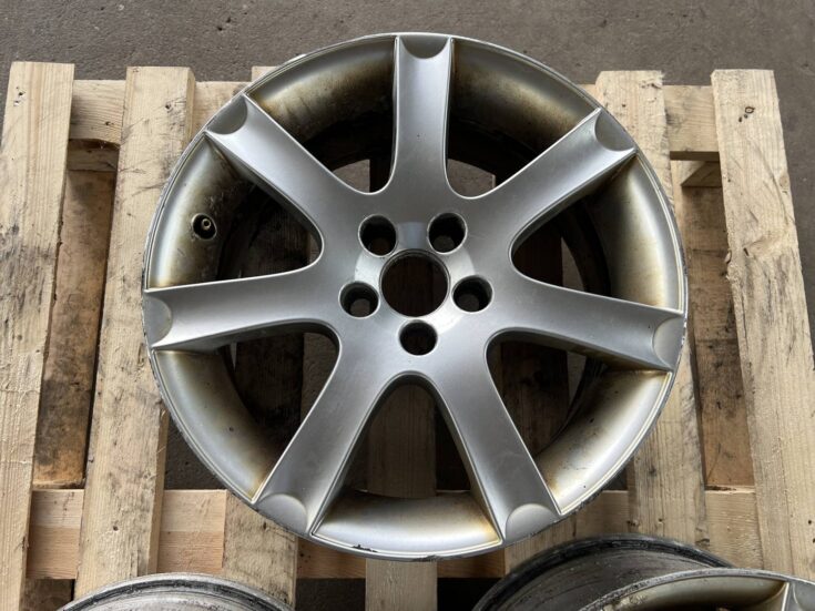 Lietais disks - vieglmetāla priekš VOLVO V70 2007
