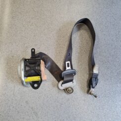 Aizmugurējā kreisa drošības josta priekš MAZDA 6 2006