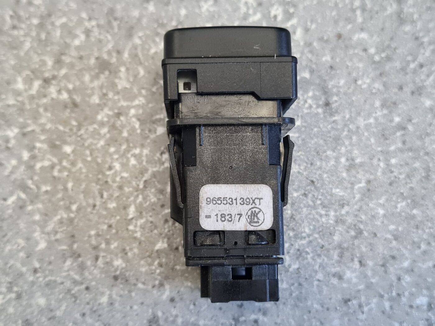 Parkošanās devēju poga priekš CITROEN PICASSO 2007 2 Parkošanās devēju poga priekš CITROEN PICASSO 2007