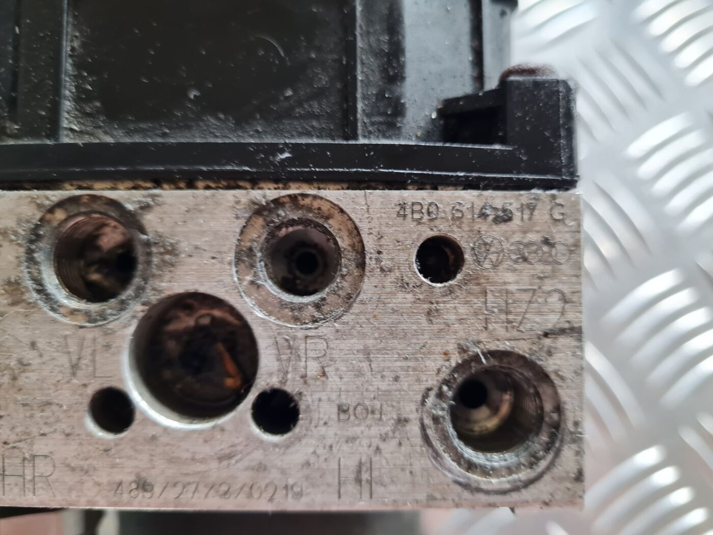 ABS bloks priekš VW PASSAT 2004 UNIVERSAL GREY 6 ABS bloks priekš VW PASSAT 2004 UNIVERSAL GREY