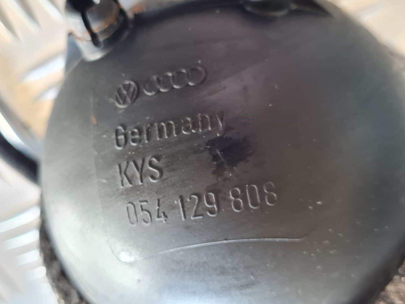 Vakuuma gaisa tilpne priekš VW PASSAT 2004 UNIVERSAL GREY 2 Vakuuma gaisa tilpne priekš VW PASSAT 2004 UNIVERSAL GREY