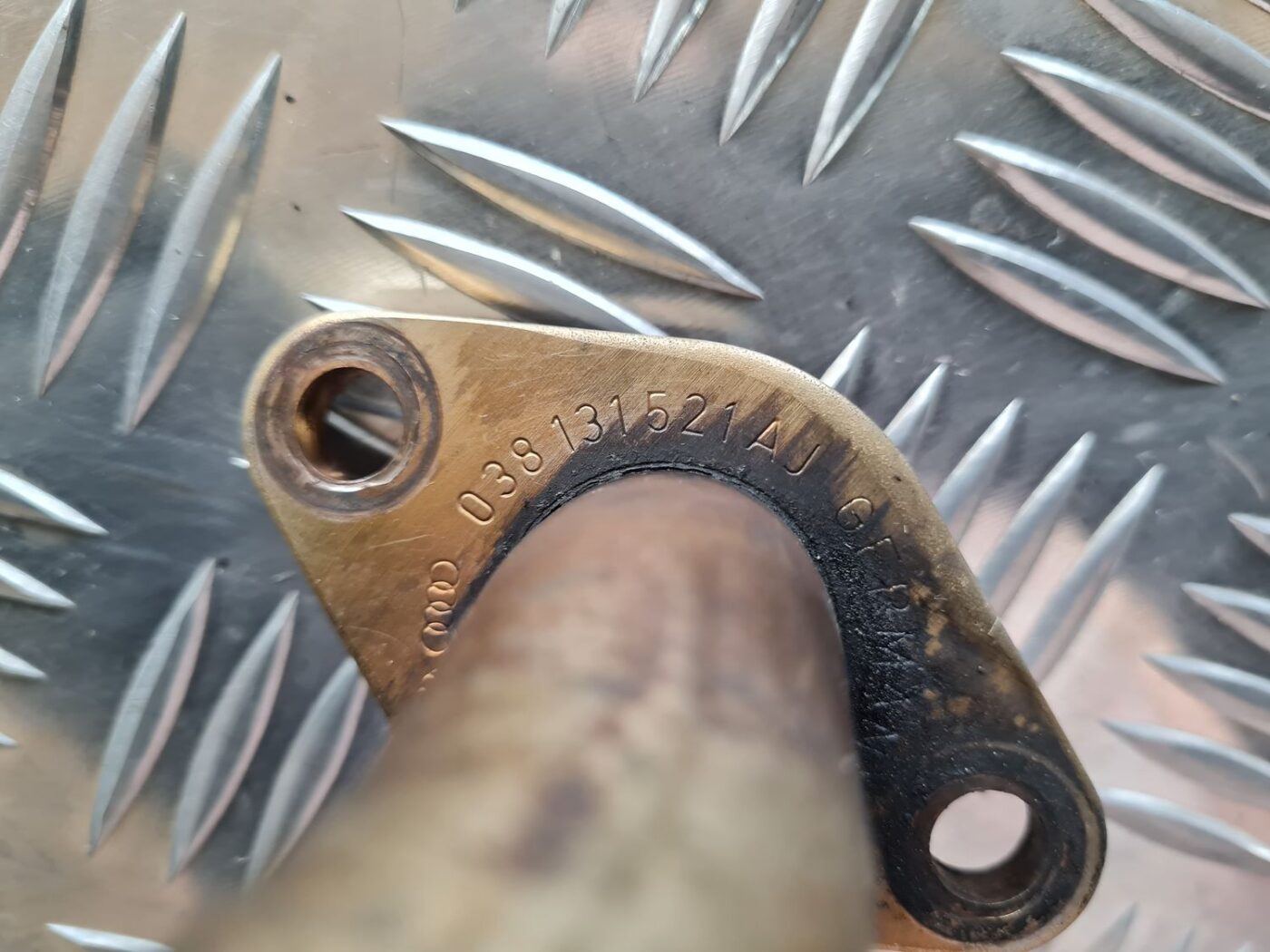 Turbīnas caurule priekš VW PASSAT 2004 UNIVERSAL GREY 2 Turbīnas caurule priekš VW PASSAT 2004 UNIVERSAL GREY