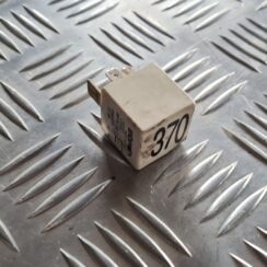 Drošinātāju releja priekš VW PASSAT 2004 UNIVERSAL GREY