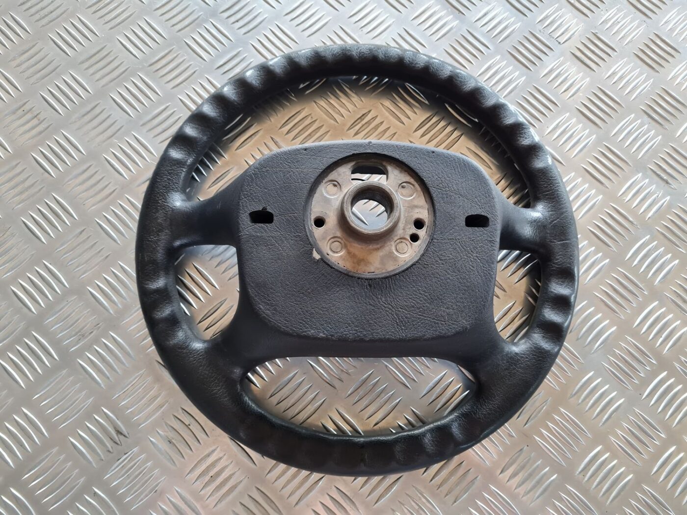 Stūre priekš VW PASSAT 2004 UNIVERSAL GREY 3 Stūre priekš VW PASSAT 2004 UNIVERSAL GREY