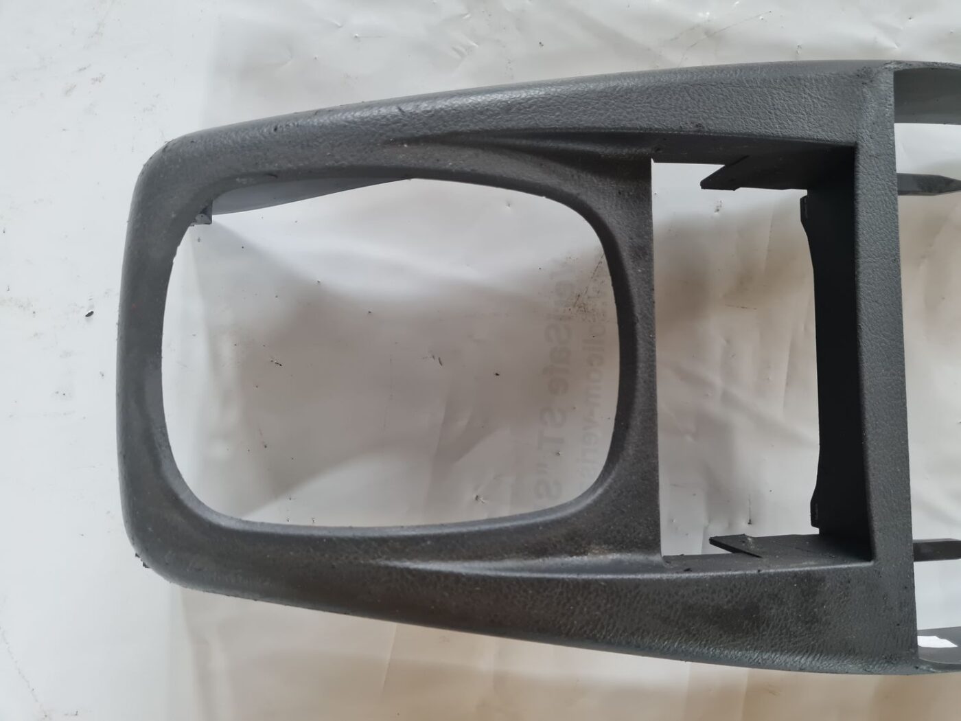 Centrālās konsoles (apdares) vidēja daļa priekš VW PASSAT 2004 UNIVERSAL GREY 2 Centrālās konsoles (apdares) vidēja daļa priekš VW PASSAT 2004 UNIVERSAL GREY