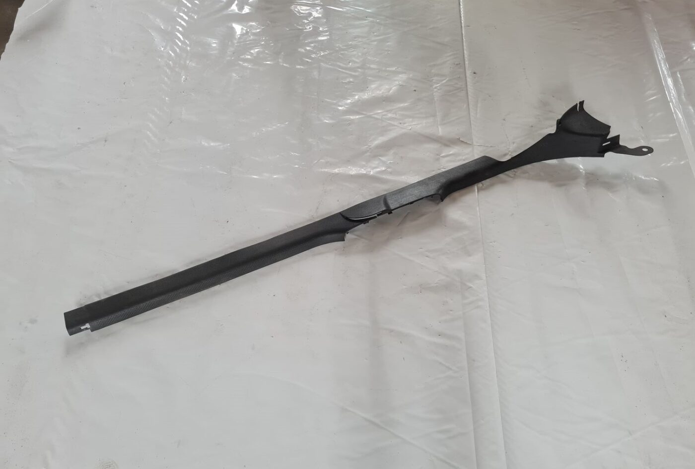 Sliekšņa kreisa uzlika priekš VW PASSAT 2004 UNIVERSAL GREY 1 Sliekšņa kreisa uzlika priekš VW PASSAT 2004 UNIVERSAL GREY