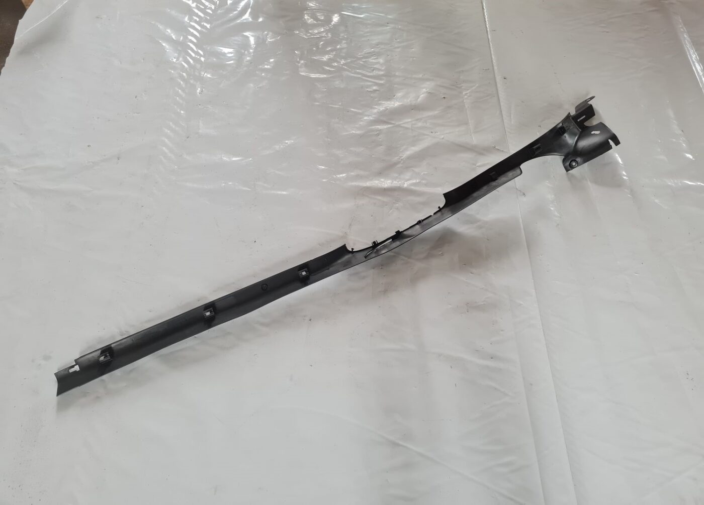 Sliekšņa kreisa uzlika priekš VW PASSAT 2004 UNIVERSAL GREY 7 Sliekšņa kreisa uzlika priekš VW PASSAT 2004 UNIVERSAL GREY