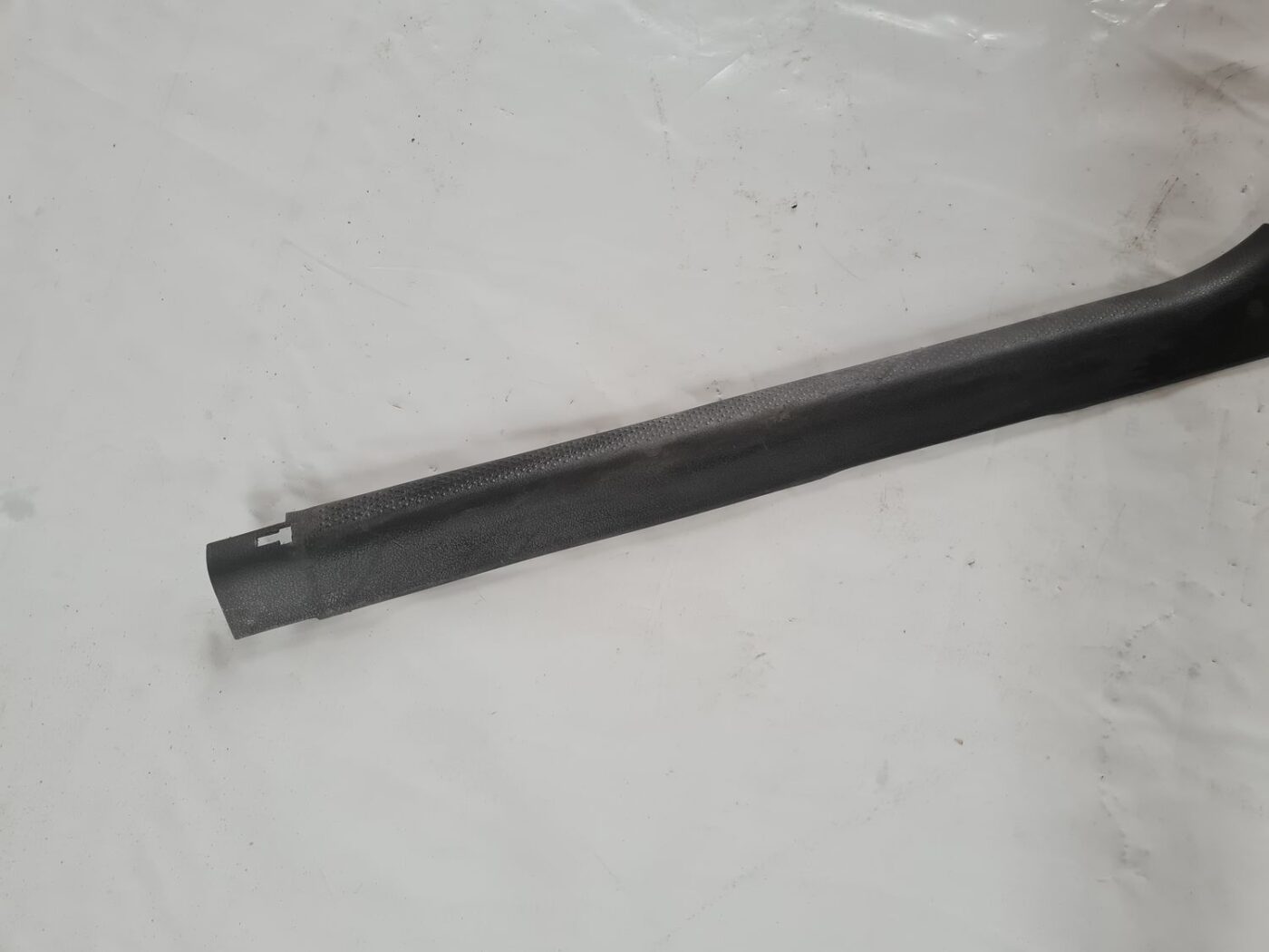 Sliekšņa laba uzlika priekš VW PASSAT 2004 UNIVERSAL GREY 2 Sliekšņa laba uzlika priekš VW PASSAT 2004 UNIVERSAL GREY