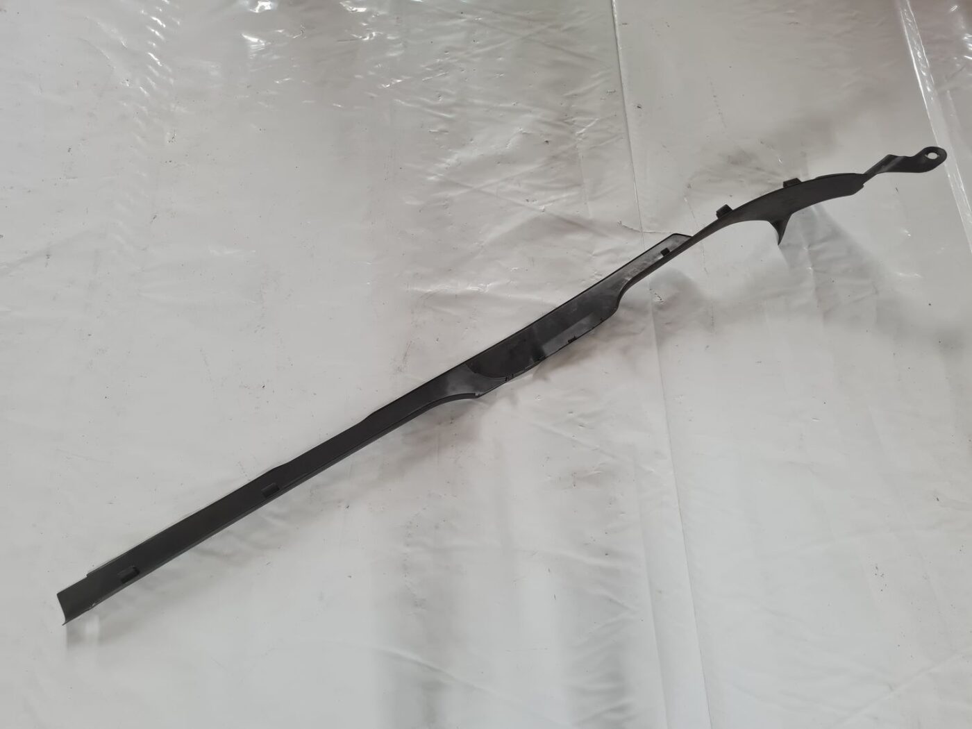 Sliekšņa laba uzlika priekš VW PASSAT 2004 UNIVERSAL GREY 7 Sliekšņa laba uzlika priekš VW PASSAT 2004 UNIVERSAL GREY