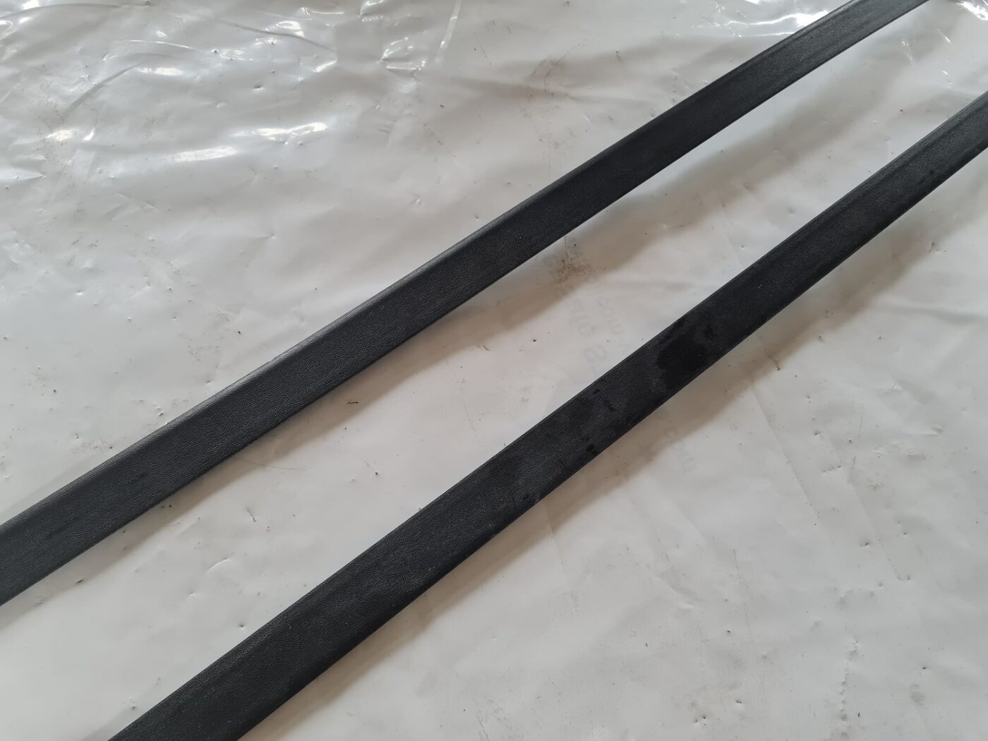 Jumta moldings priekš VW PASSAT 2004 UNIVERSAL GREY 10 Jumta moldings priekš VW PASSAT 2004 UNIVERSAL GREY