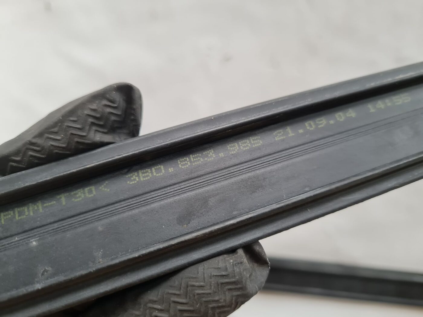 Jumta moldings priekš VW PASSAT 2004 UNIVERSAL GREY 3 Jumta moldings priekš VW PASSAT 2004 UNIVERSAL GREY