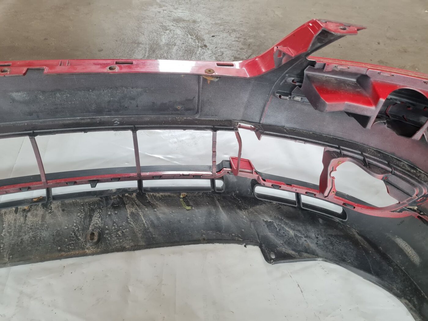 Priekšējais buferis priekš VW PASSAT 2004 UNIVERSAL GREY 5 Priekšējais buferis priekš VW PASSAT 2004 UNIVERSAL GREY