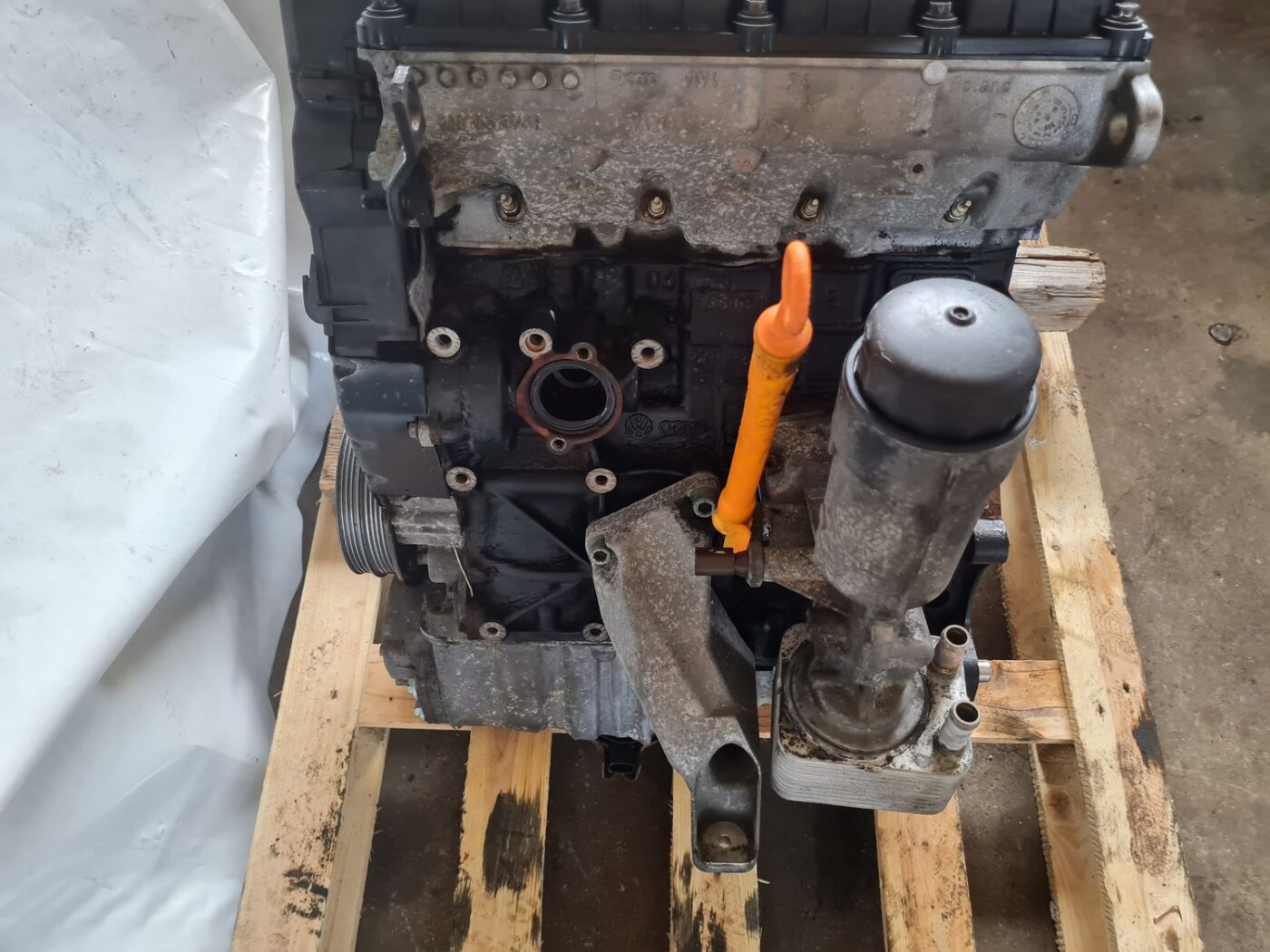 Dzinējs priekš VW PASSAT 2004 UNIVERSAL GREY 12 Dzinējs priekš VW PASSAT 2004 UNIVERSAL GREY