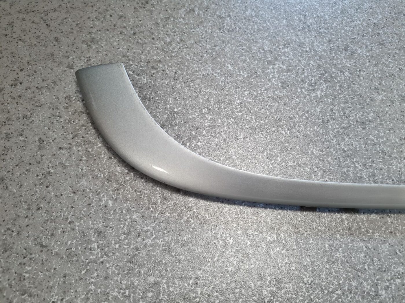 Aizmugurēja bufera uzlika priekš BMW 7 E38 1998-2001 2 Aizmugurēja bufera uzlika priekš BMW 7 E38 1998-2001