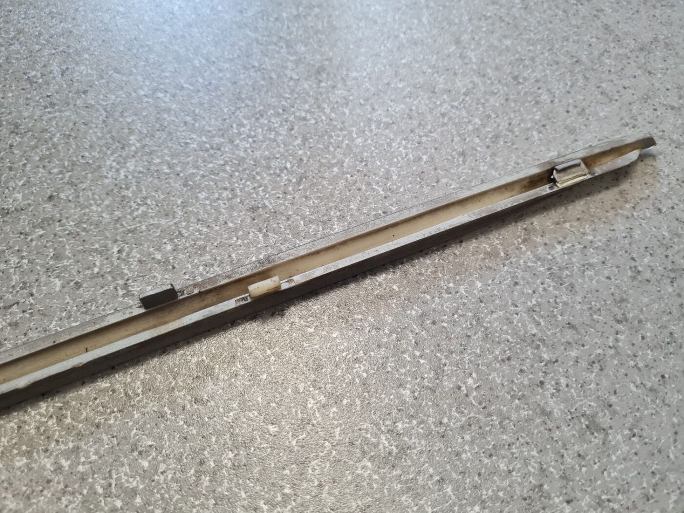 Aizmugurēja bufera uzlika priekš BMW 7 E38 1998-2001 5 Aizmugurēja bufera uzlika priekš BMW 7 E38 1998-2001