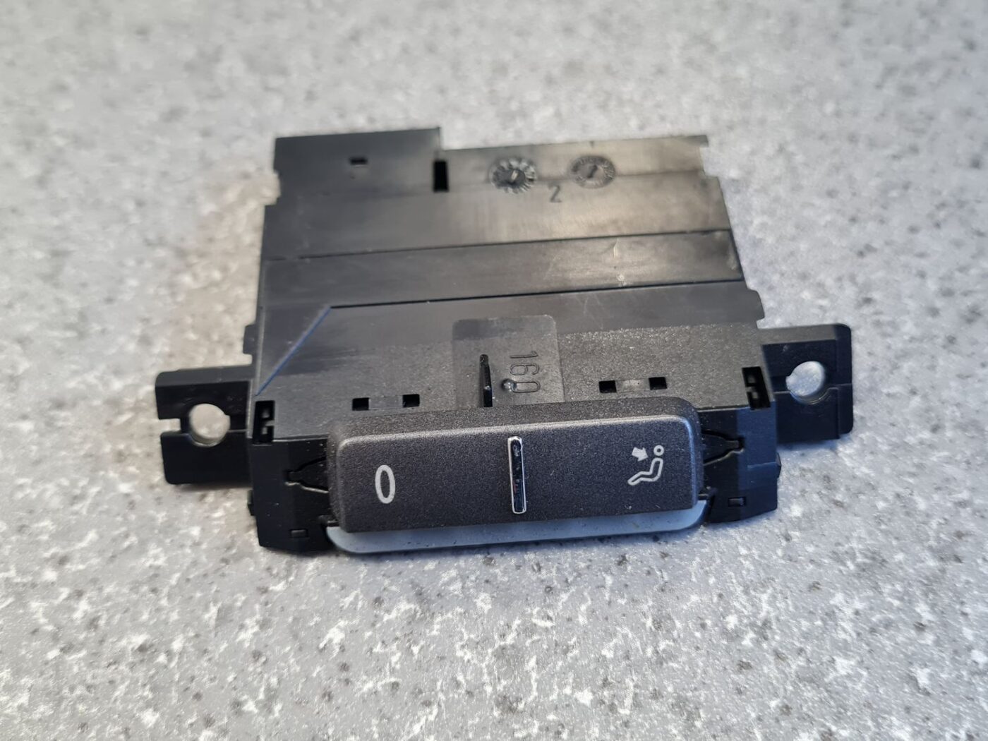 Salona ventilatora regulēšanas poga priekš VW PHAETON 2005 2 Salona ventilatora regulēšanas poga priekš VW PHAETON 2005