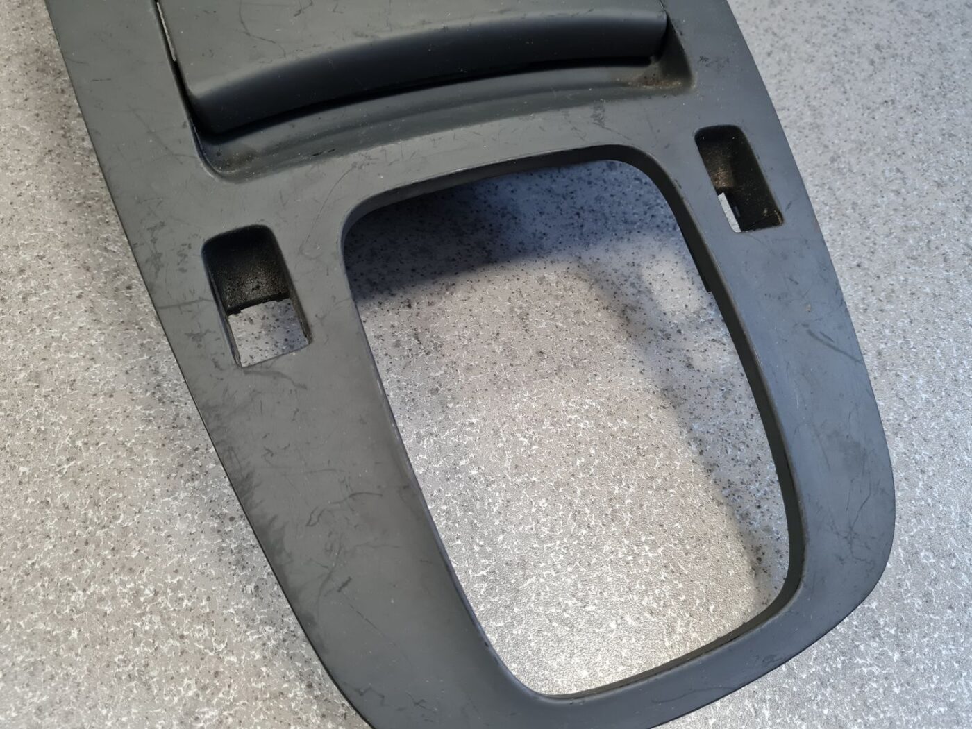 Pelnu trauks priekš FORD GALAXY 2005 7 Pelnu trauks priekš FORD GALAXY 2005