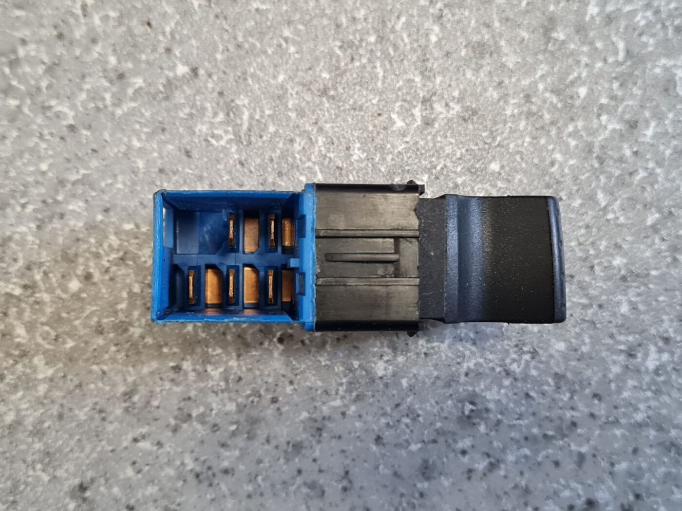 Stikla pacelšanas poga priekš FORD GALAXY 2005 3 Stikla pacelšanas poga priekš FORD GALAXY 2005