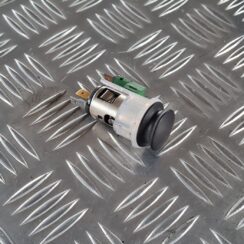 Cigarešu aizdedzināmais priekš SAAB 9-5 1999