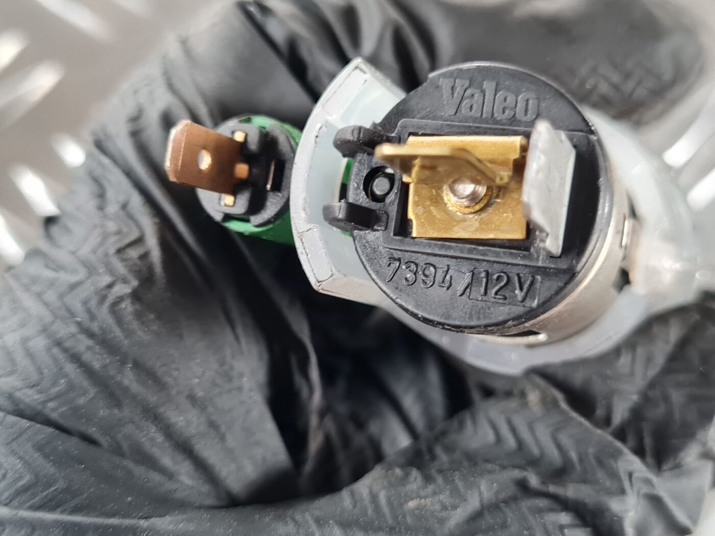 Cigarešu aizdedzināmais priekš SAAB 9-5 1999 4 Cigarešu aizdedzināmais priekš SAAB 9-5 1999