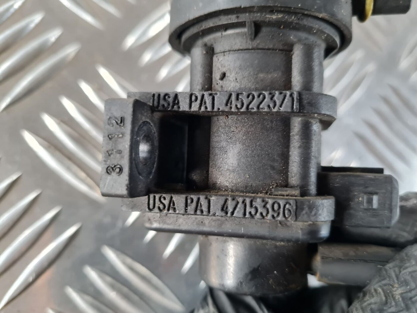 Solenoīda vakuuma vārsts priekš SAAB 9-5 1999 5 Solenoīda vakuuma vārsts priekš SAAB 9-5 1999