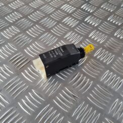 Centrālas atslēgas motors priekš SAAB 9-5 1999