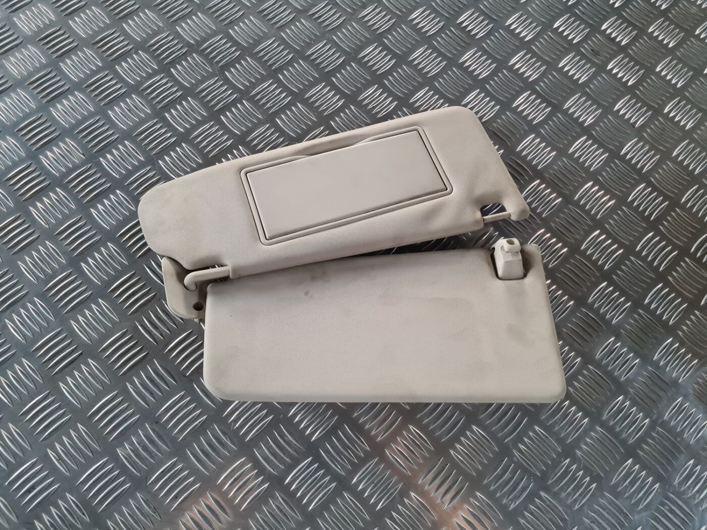 Saules aizsargs priekš SAAB 9-5 1999 2 Saules aizsargs priekš SAAB 9-5 1999