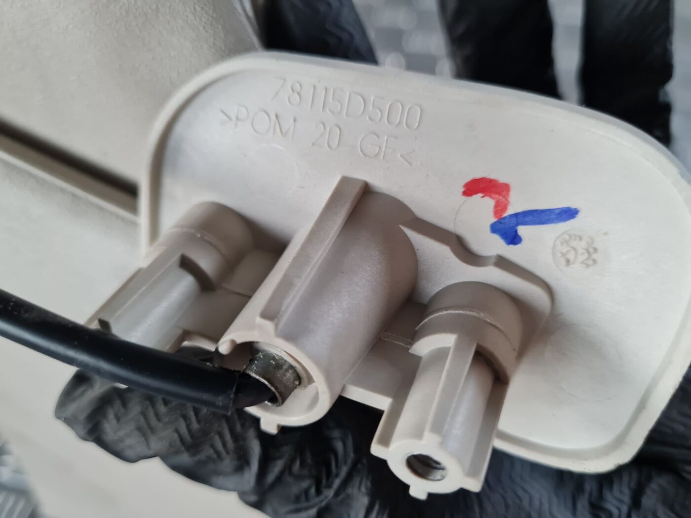 Saules aizsargs priekš SAAB 9-5 1999 3 Saules aizsargs priekš SAAB 9-5 1999