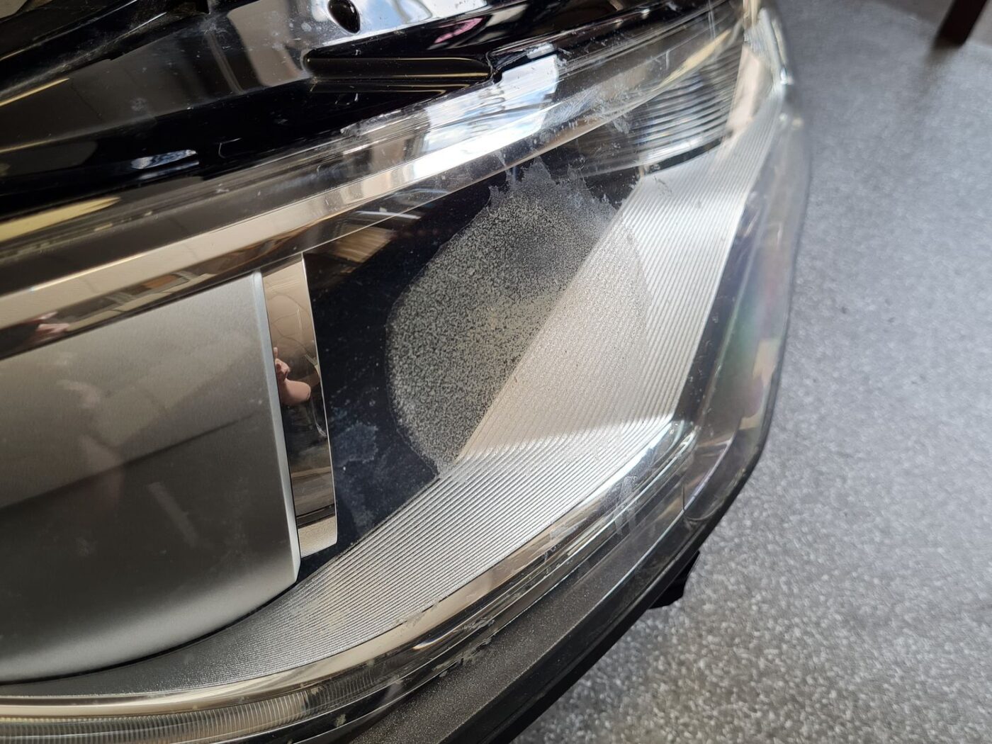 Priekšējais labais lukturis priekš AUDI A6 C7 2011-2016 14 Priekšējais labais lukturis priekš AUDI A6 C7 2011-2016