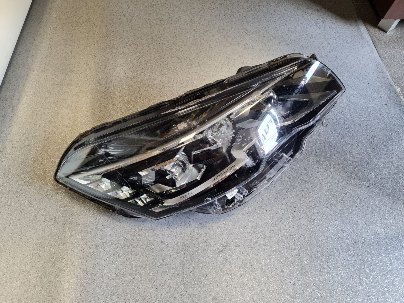 Priekšējais labais lukturis priekš PEUGEOT 508 2015-2017 1 Priekšējais labais lukturis priekš PEUGEOT 508 2015-2017