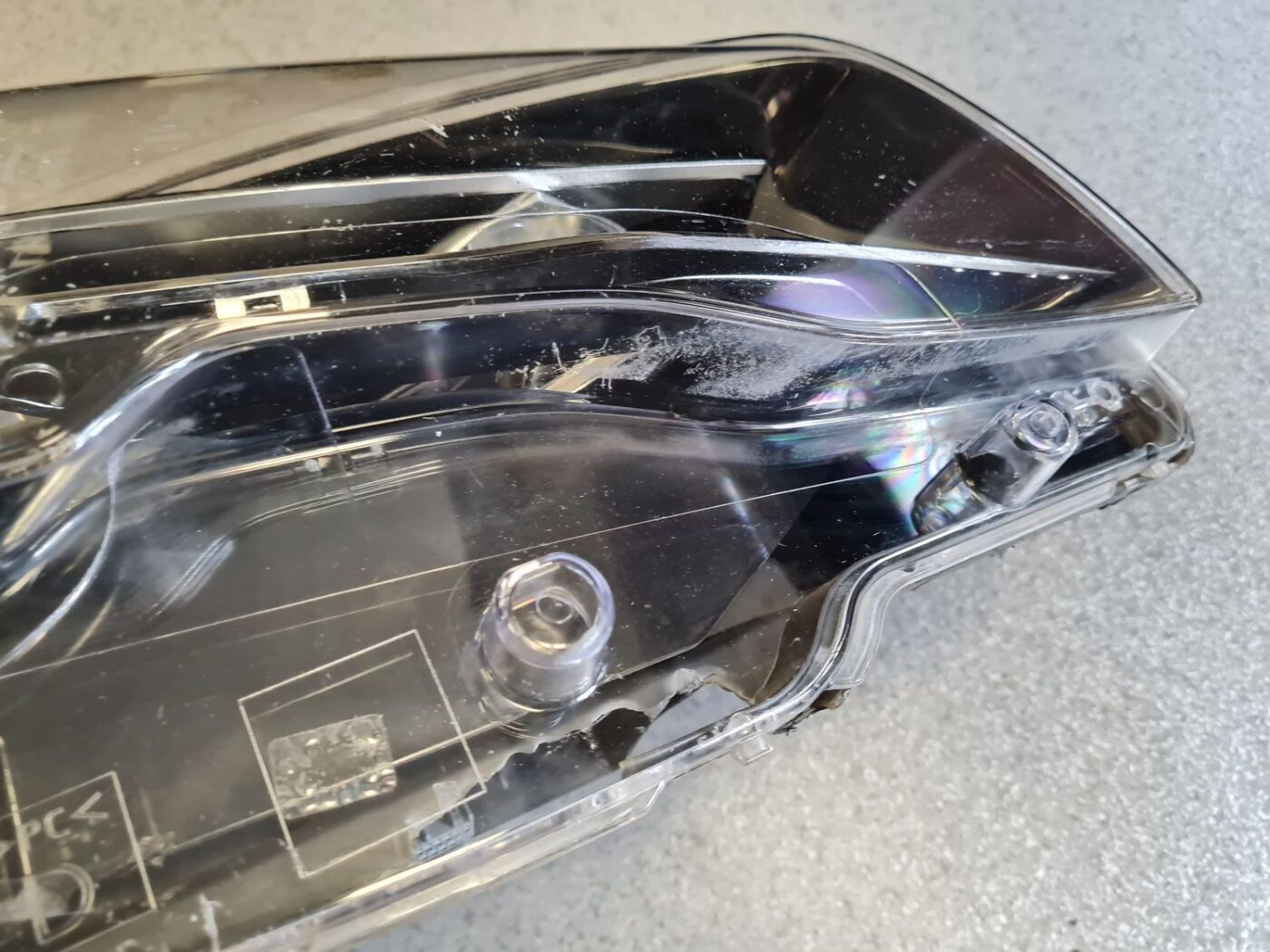 Priekšējais labais lukturis priekš PEUGEOT 508 2015-2017 21 Priekšējais labais lukturis priekš PEUGEOT 508 2015-2017