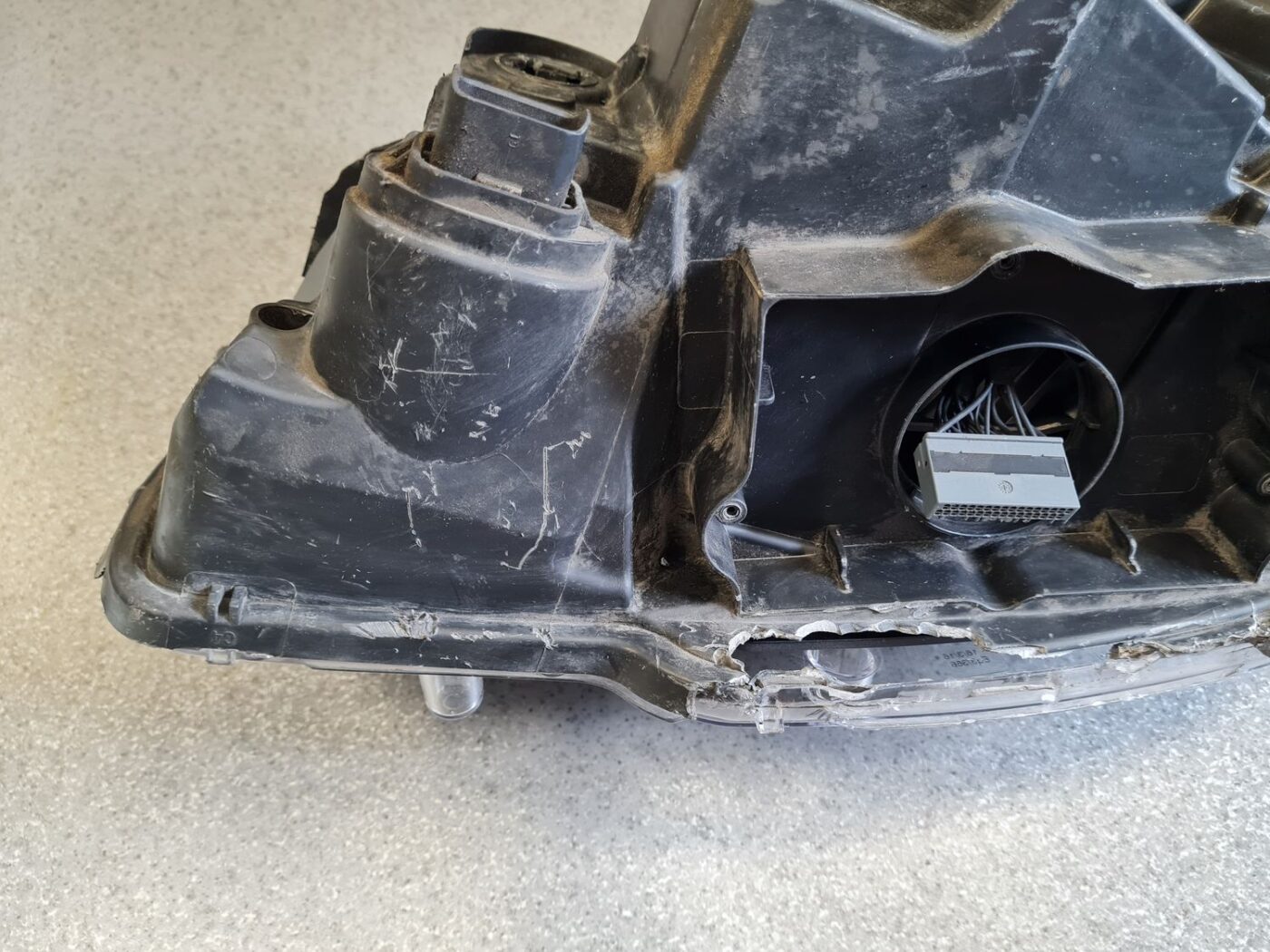 Priekšējais labais lukturis priekš PEUGEOT 508 2015-2017 12 Priekšējais labais lukturis priekš PEUGEOT 508 2015-2017