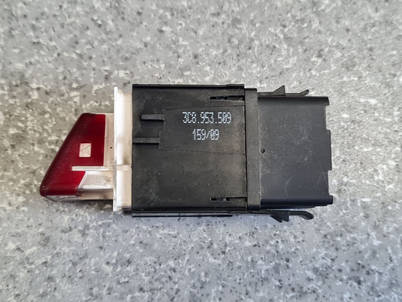 Trauksmes poga priekš VW PASSAT B6 2006 ANGL. UNIVERSAL 2 Trauksmes poga priekš VW PASSAT B6 2006 ANGL. UNIVERSAL